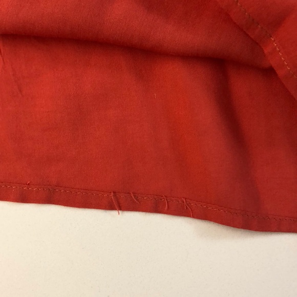 Hem & Thread Sleeveless Top - Picture 3 of 3